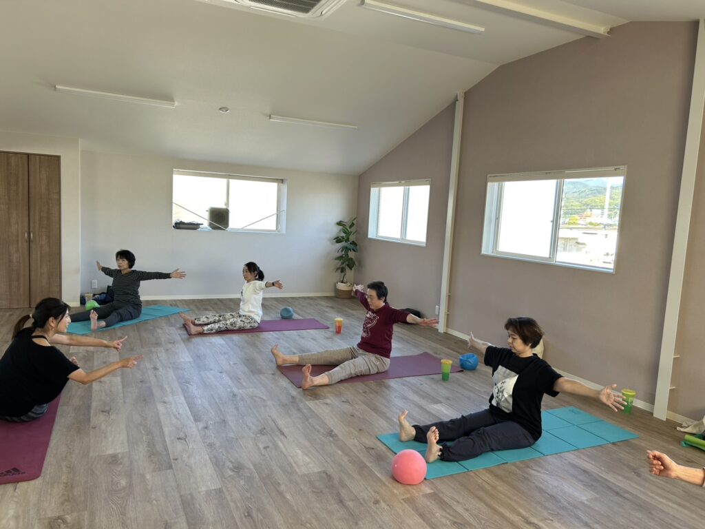 ピラティスのレッスン風景