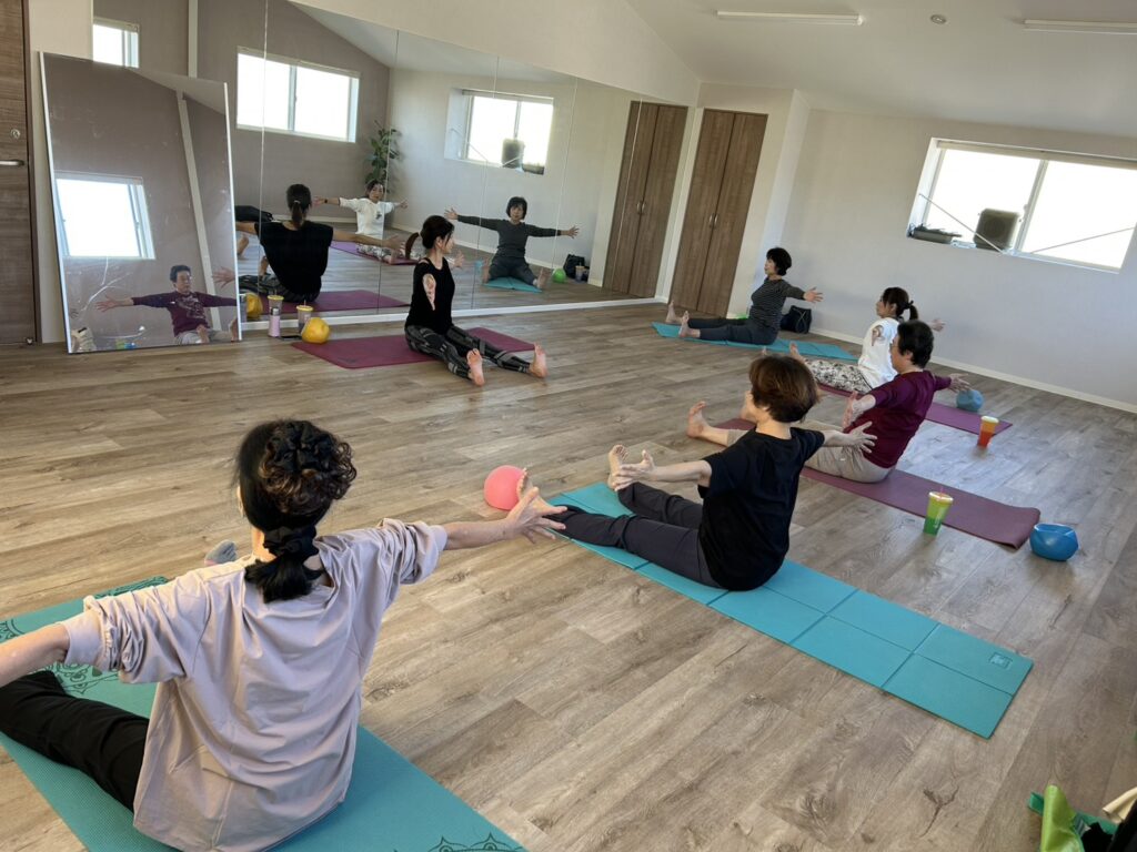 ピラティスのレッスン風景