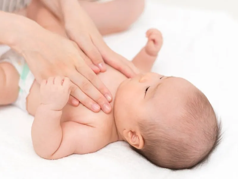 ベビーマッサージ